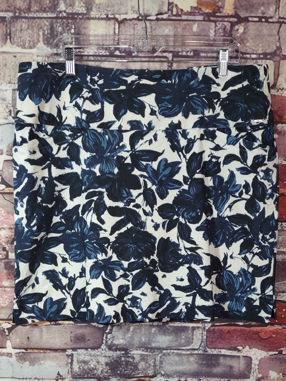 S. C. & Co. Floral Print Skort